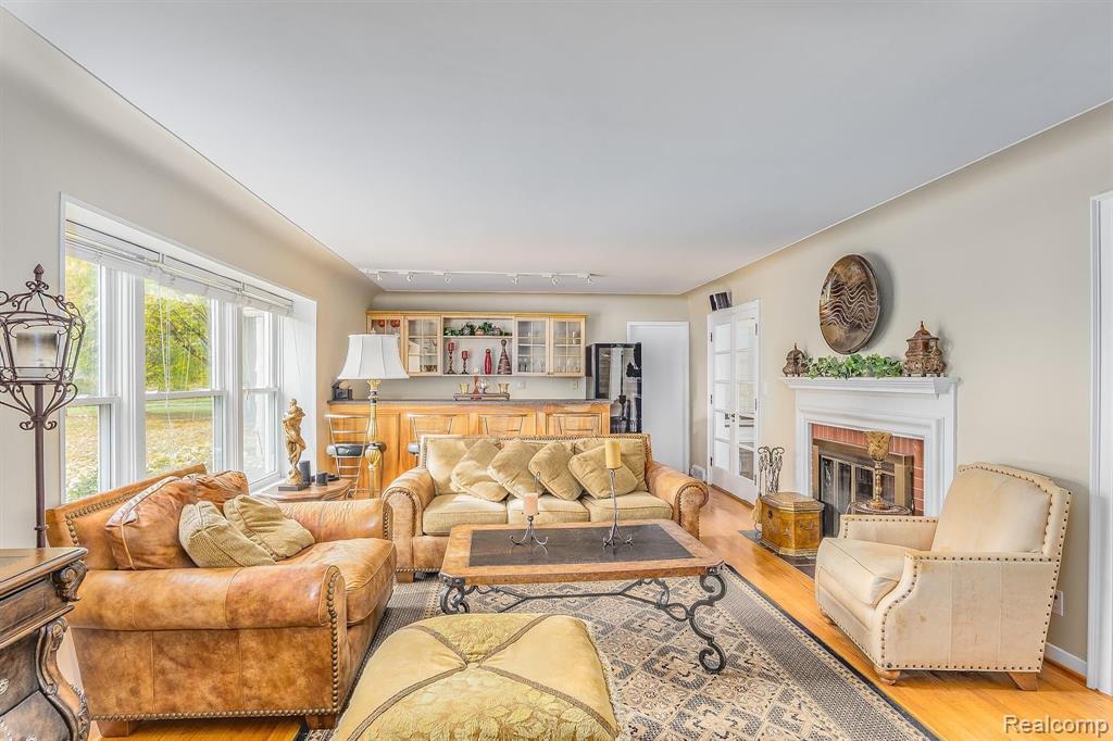 46870 7 Mile - Road Northville, MI 48167 - Photo 8 of 17