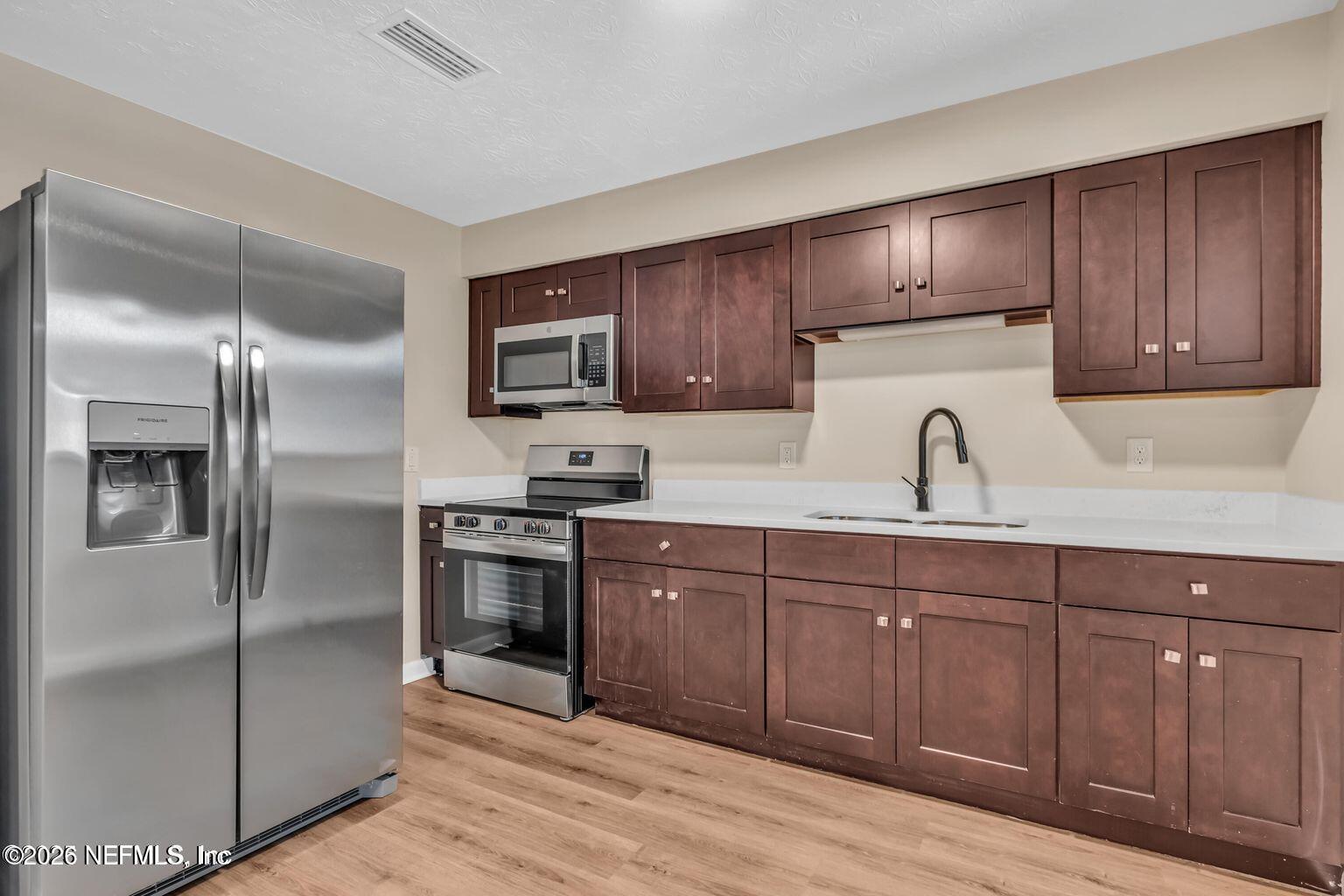 8166 Stuart Avenue Jacksonville, FL 32220 - Photo 8 of 29 20250721170350154775000000-o