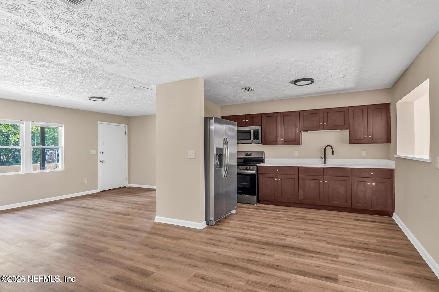 8166 Stuart Avenue Jacksonville, FL 32220 - Photo 9 of 29 20250721170355381153000000-o