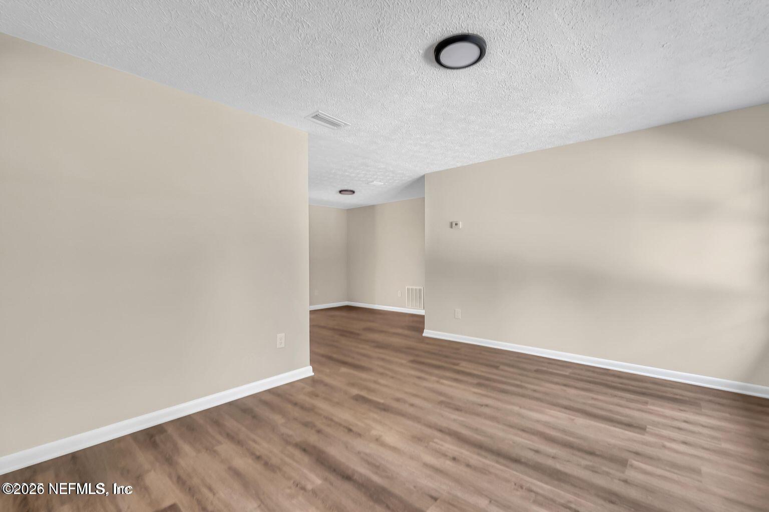 8166 Stuart Avenue Jacksonville, FL 32220 - Photo 10 of 29 20250721170400191723000000-o