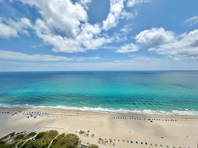 $7,400 | 3000 North Ocean Drive, Unit 40E, Singer Island, FL 33404