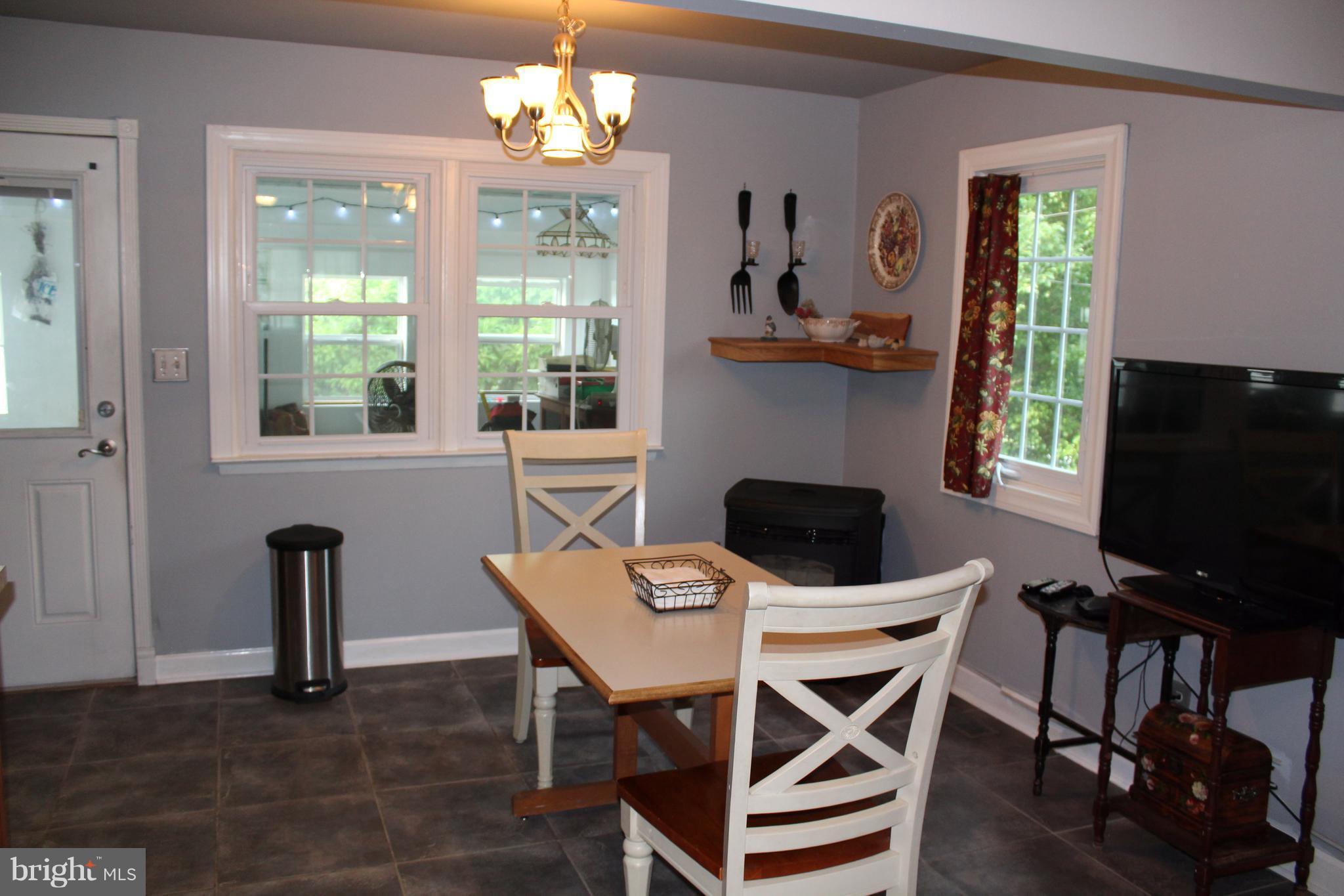 1800 Ridgewick Road Glen Burnie, MD 21061 - Photo 16 of 29 View of the eat in kitchen