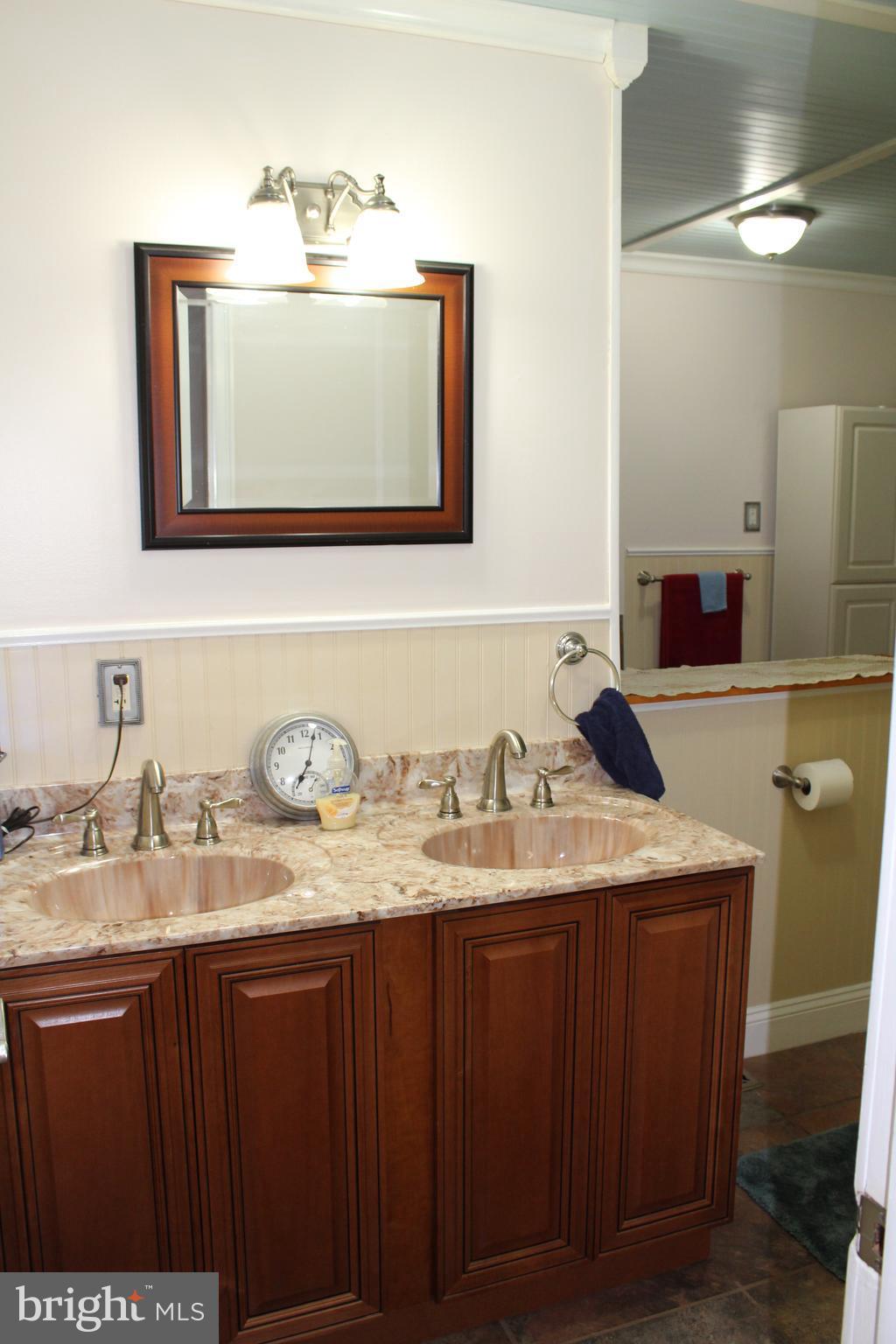 1800 Ridgewick Road Glen Burnie, MD 21061 - Photo 22 of 29 Bath
