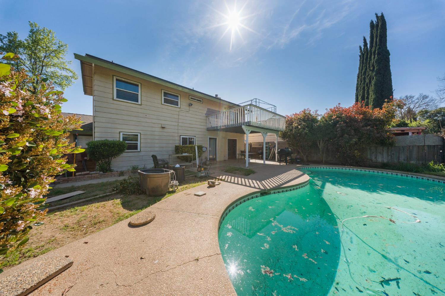 2779 Story Avenue Merced, CA 95340 - Photo 24 of 27 a view of a house with backyard and a sitting area