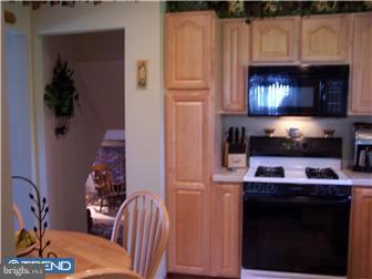 893 Pine Road Warminster, PA 18974 - Photo 5 of 12 Kitchen