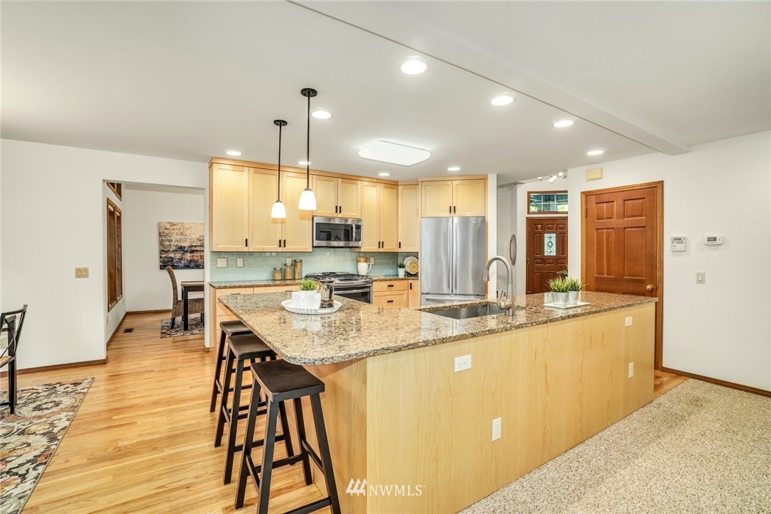 18232 Andover Street Edmonds, WA 98026 - Photo 14 of 39 Gallery Image 14