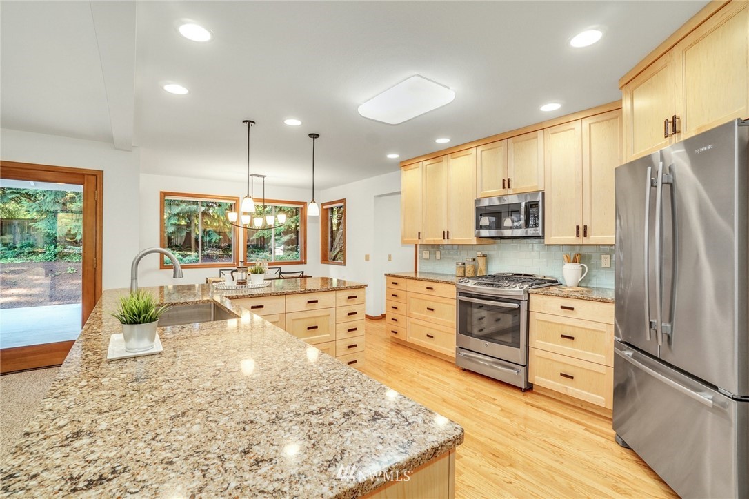 18232 Andover Street Edmonds, WA 98026 - Photo 15 of 39 Gallery Image 15