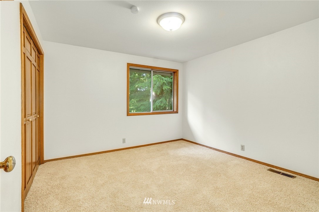 18232 Andover Street Edmonds, WA 98026 - Photo 34 of 39 Gallery Image 34