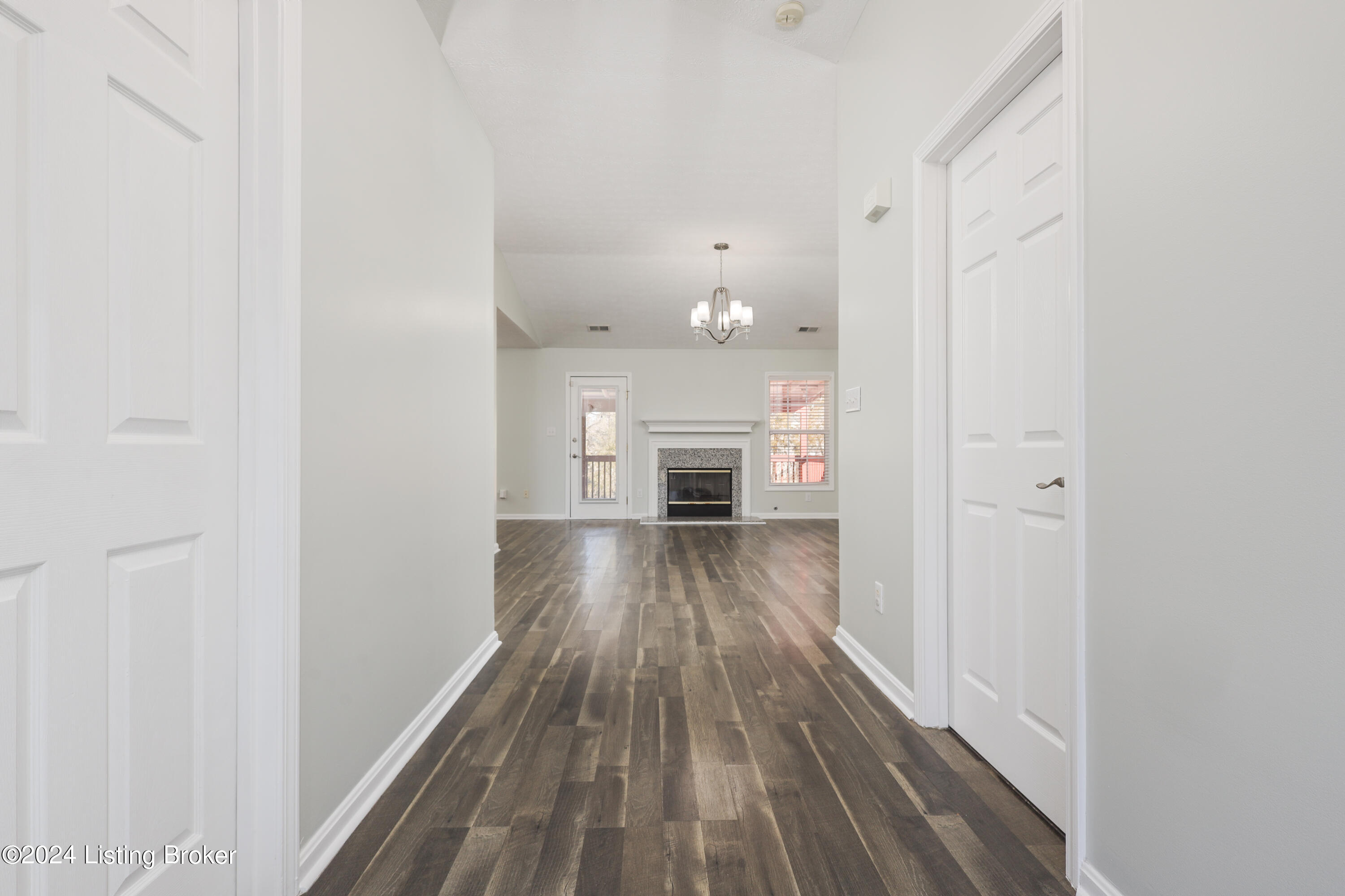 7239 Quindero Run Road Louisville, KY 40228 - Photo 10 of 31 EOSR0364HDRenfuse