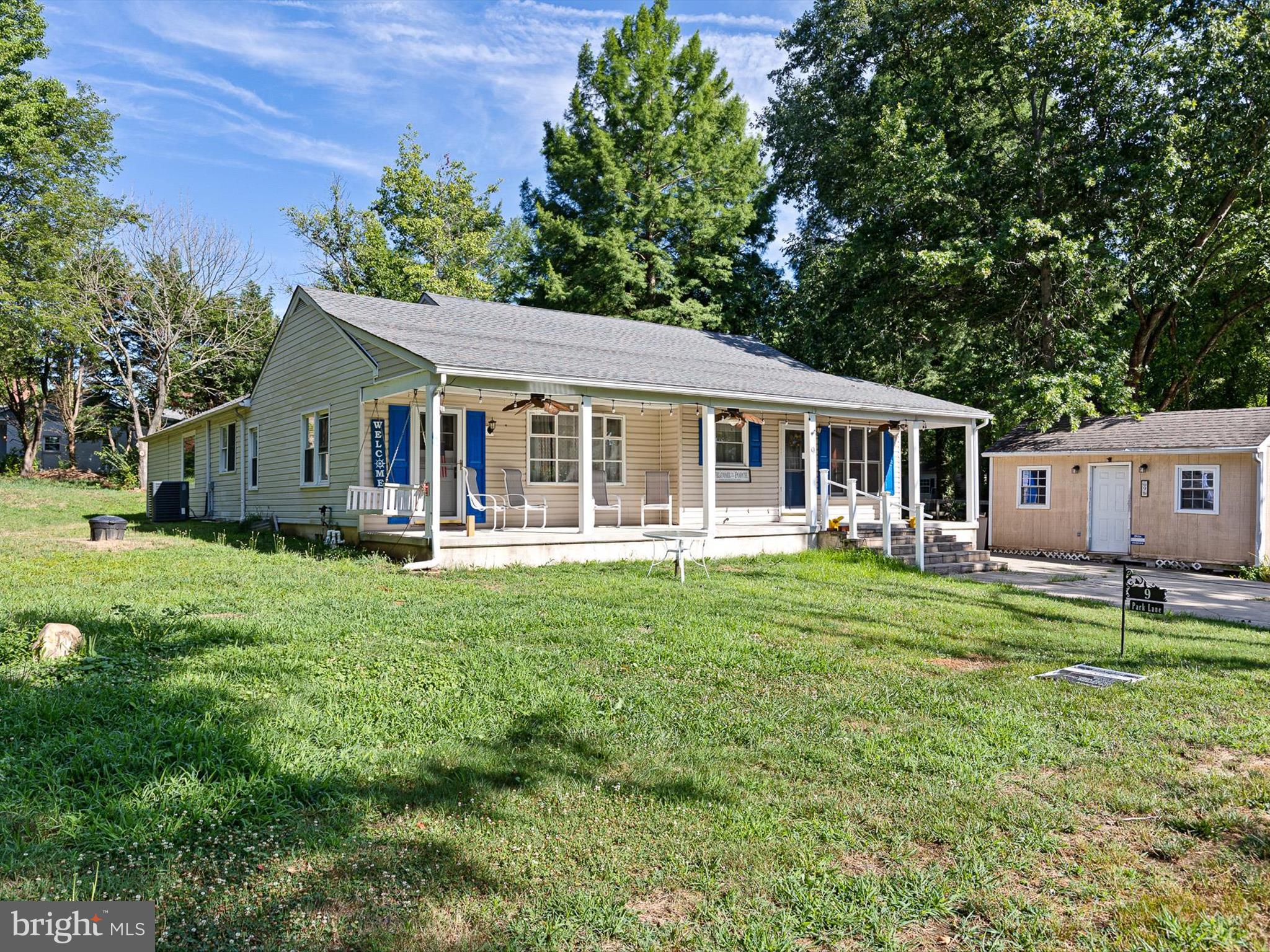 Ranch on 1.02 acres with a waterview