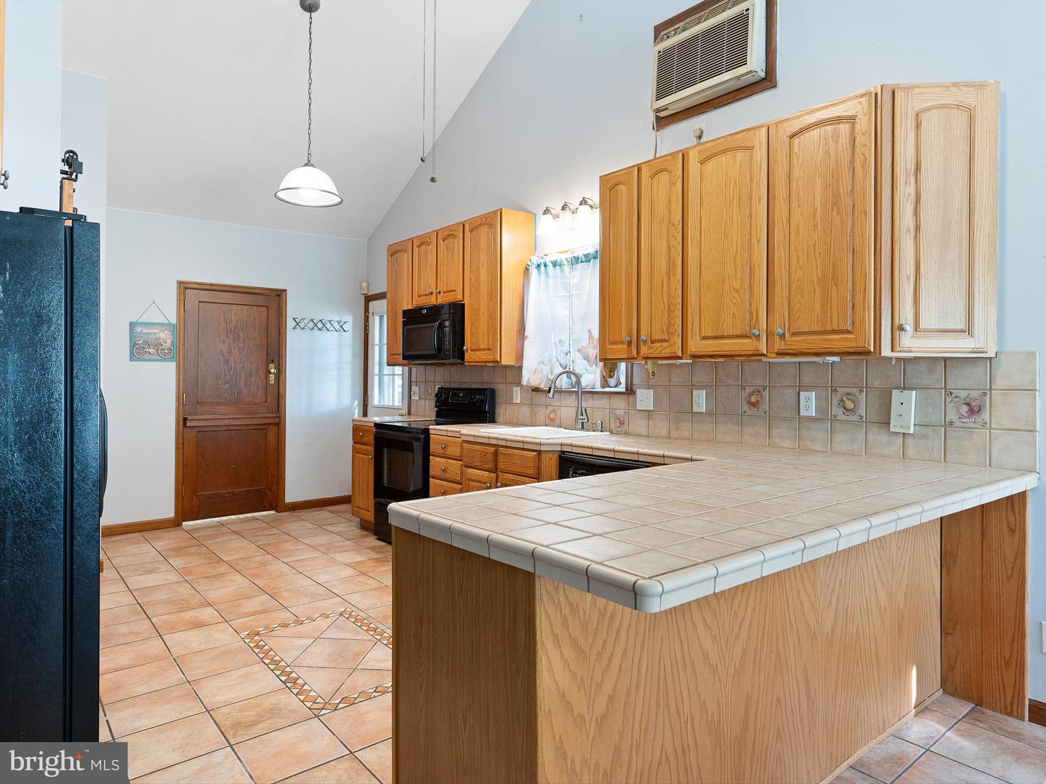9 Park Lane Elkton, MD 21921 - Photo 2 of 35 Huge Country kitchen