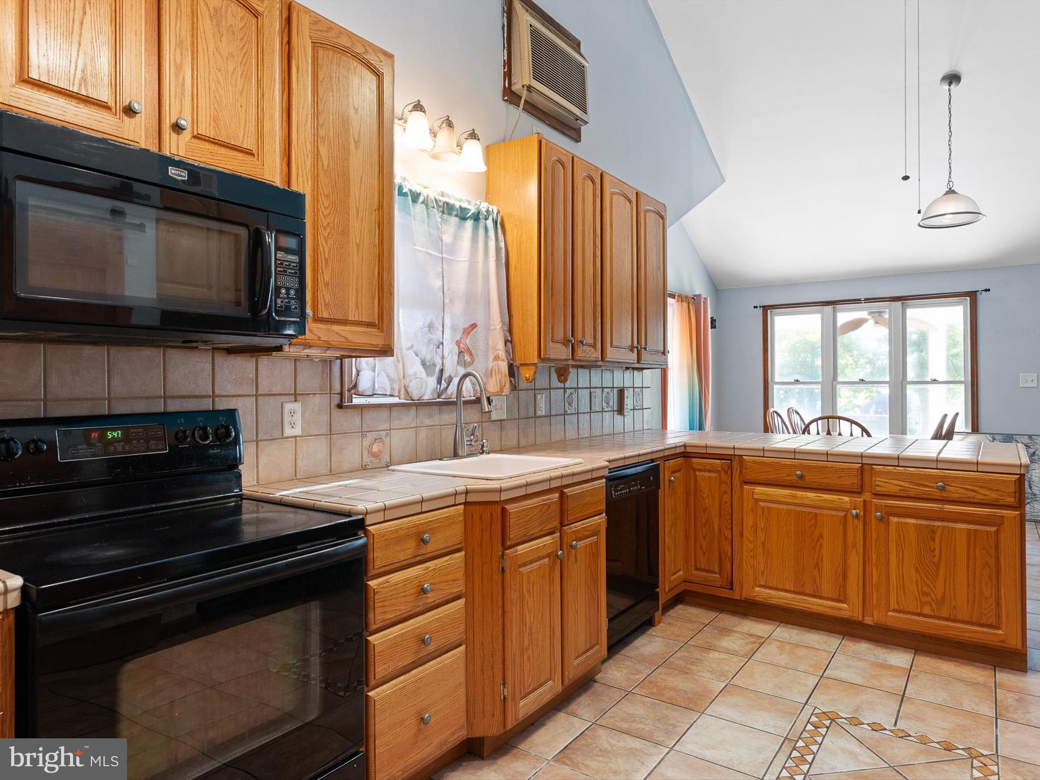 9 Park Lane Elkton, MD 21921 - Photo 5 of 35 Ceramic Tile floors