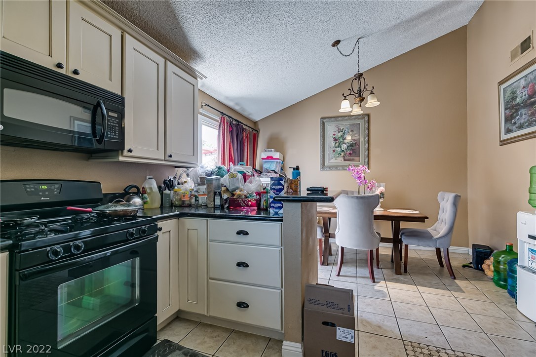 6557 West Beacon Road Las Vegas, NV 89108 - Photo 11 of 28