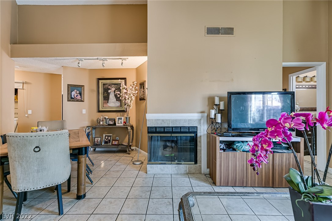 6557 West Beacon Road Las Vegas, NV 89108 - Photo 7 of 28