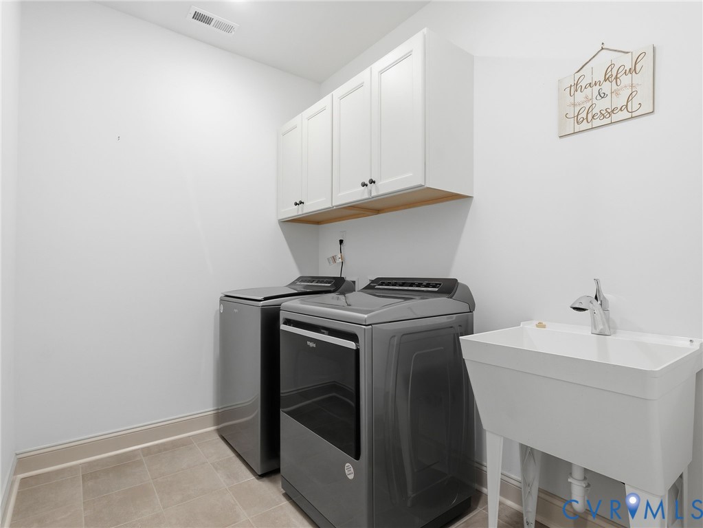 12520 Donahue Road Glen Allen, VA 23059 - Photo 21 of 35 a utility room with dryer and washer