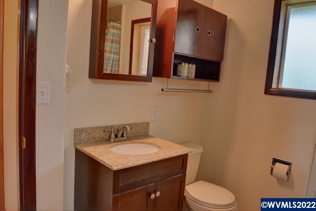 1825 Hoffman Road Northeast Salem, OR 97305 - Photo 32 of 36