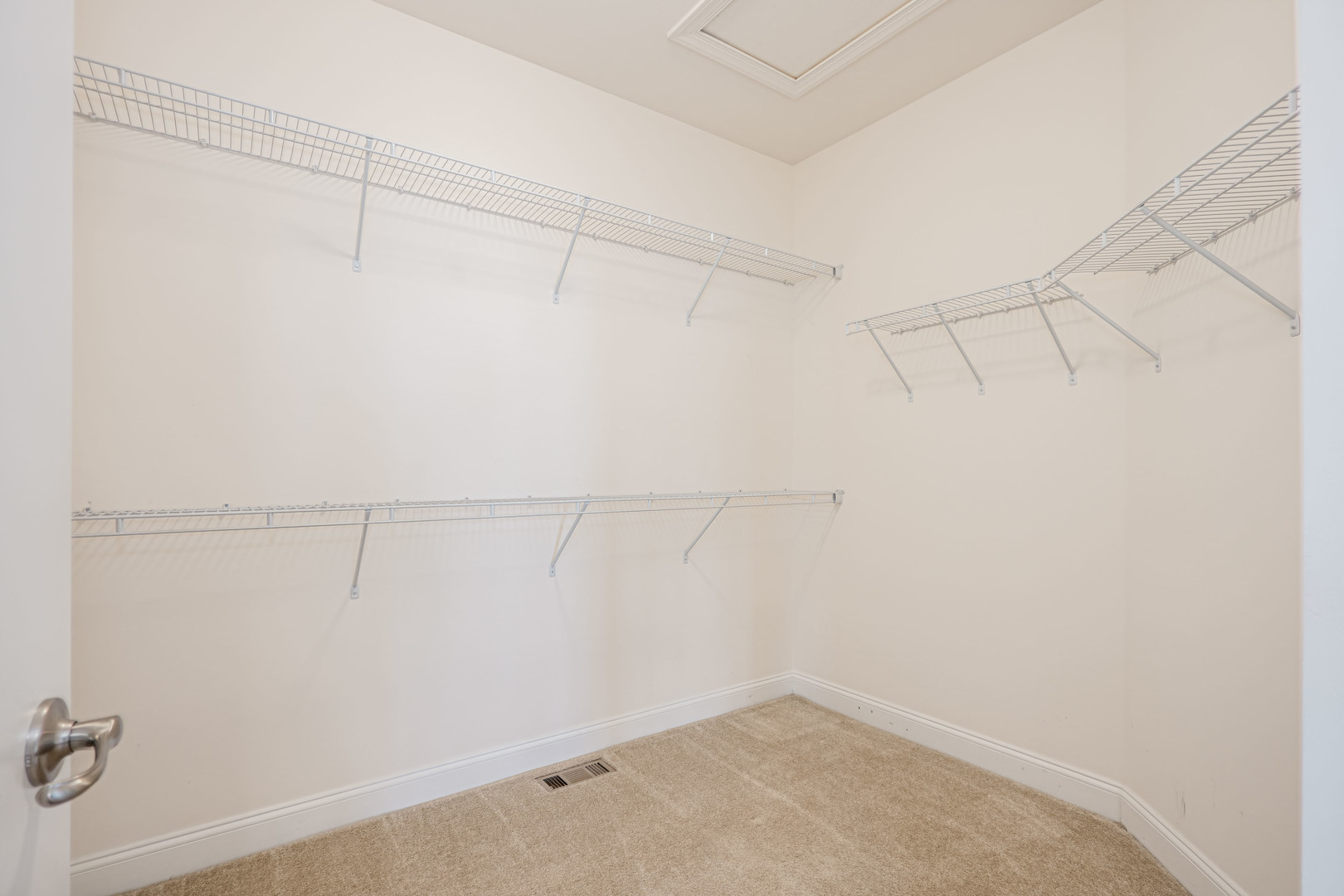 3812 Ridge Pointe Drive Geneva, IL 60134 - Photo 24 of 35 Gallery Image 24