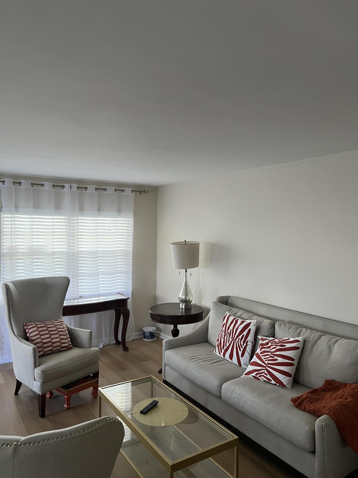 299 Dorset H Boca Raton, FL 33434 - Photo 6 of 16 IMG_6364