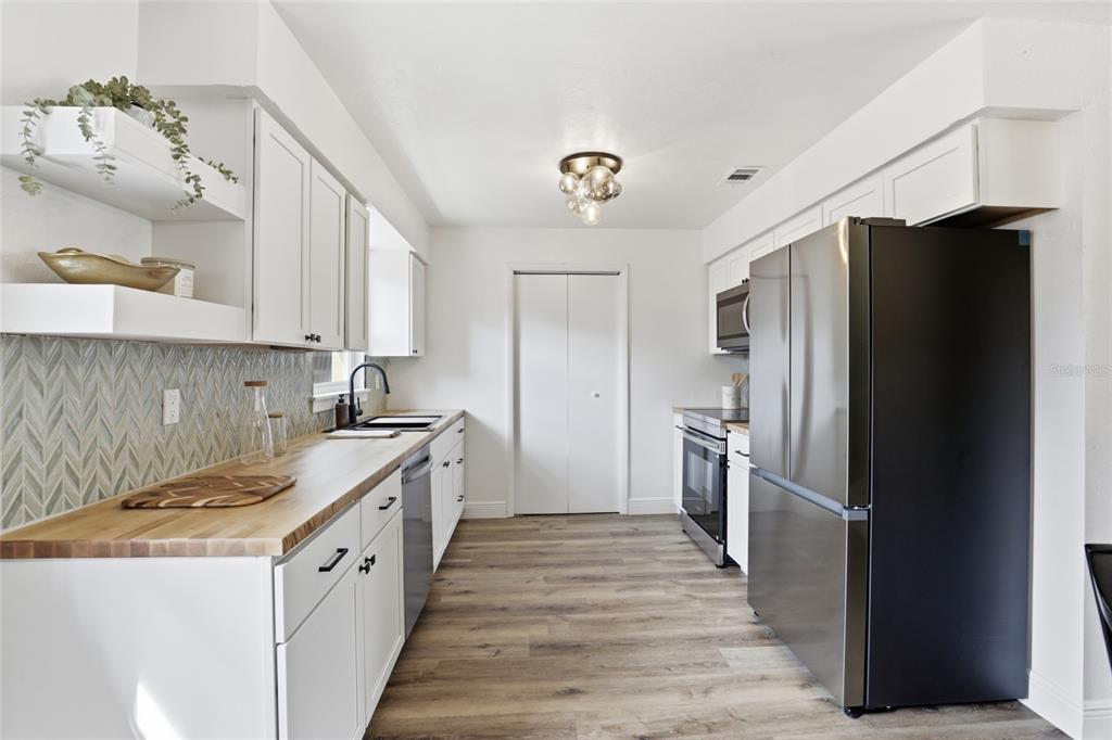 710 Northwest 253rd Street Newberry, FL 32669 - Photo 15 of 30