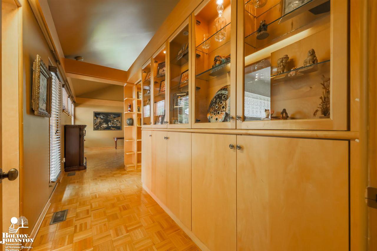 1067 Devonshire Road Grosse Pointe Park, MI 48230 - Photo 24 of 58