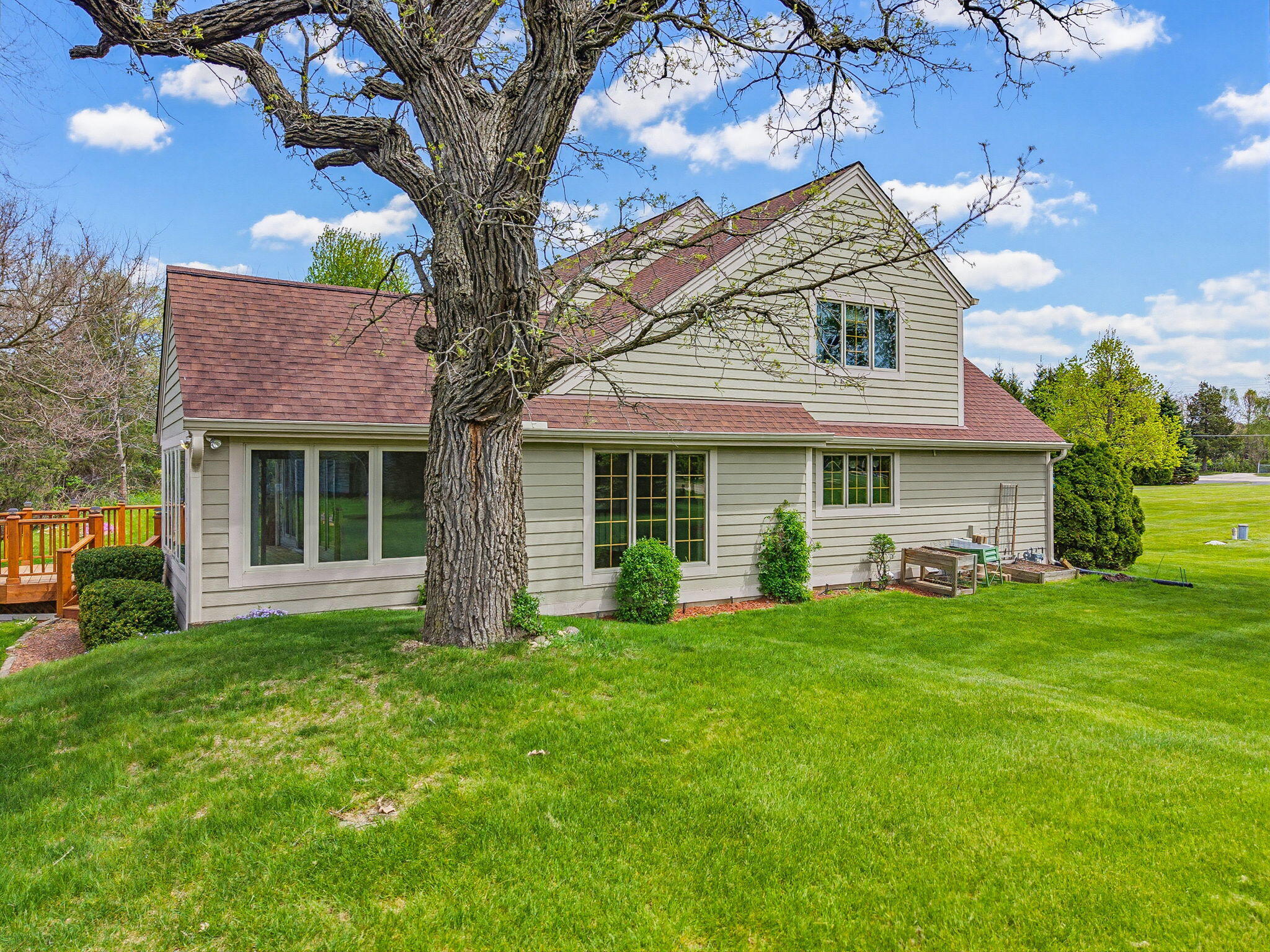 W341-s9391 County Road East Eagle, WI 53119 - Photo 2 of 53 2-web-or-mls-w341s9391-county-rd-e