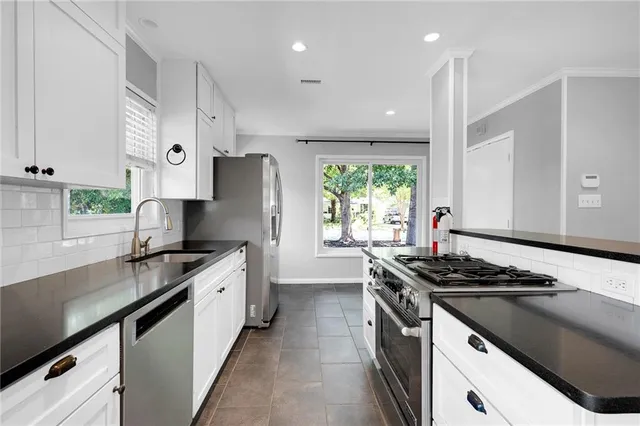 $3,475 | 2617 West 49th 1/2 Street, Austin, TX 78731