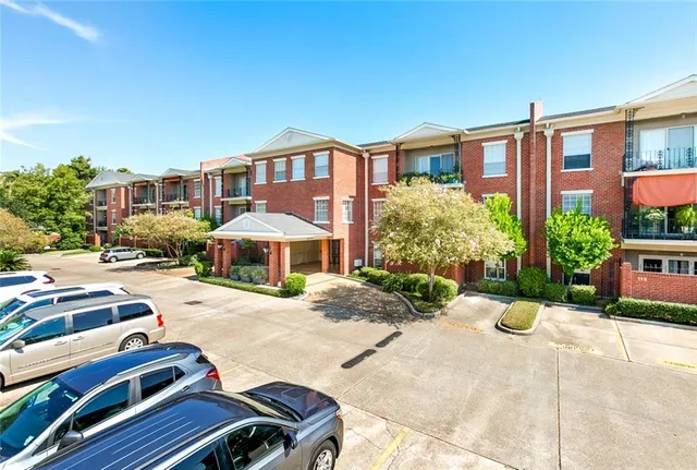 $615,000 | 801 Rue Burgundy Other, Unit 218, Metairie, LA 70005