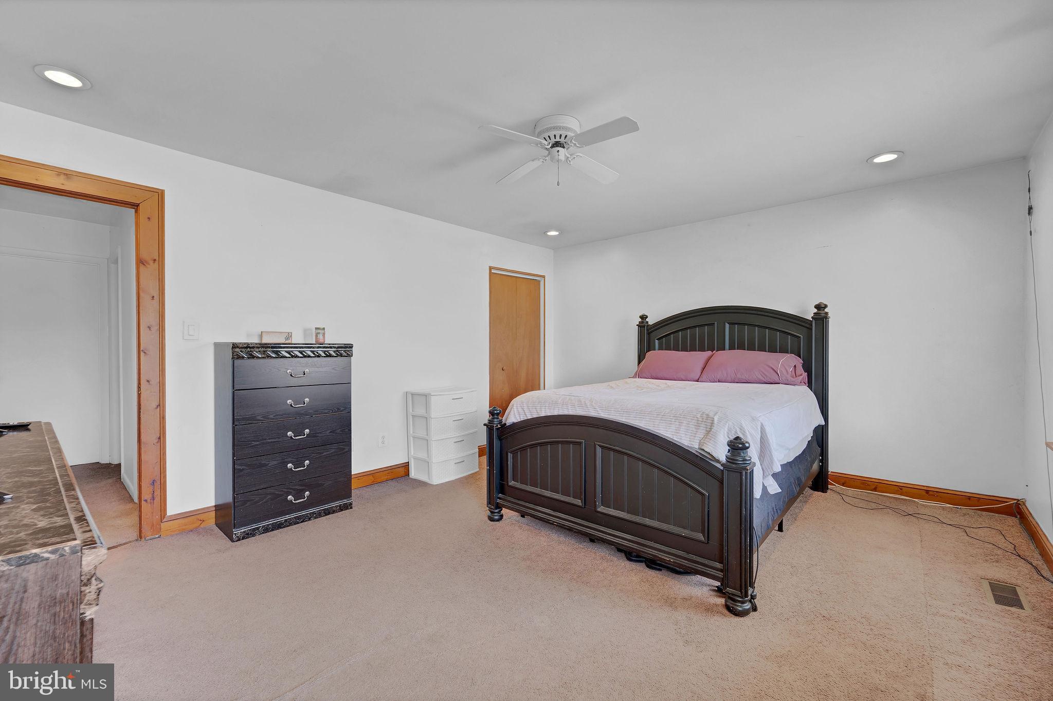 6 Transom Court Elkton, MD 21921 - Photo 20 of 33 a bedroom with a bed and a cabinets