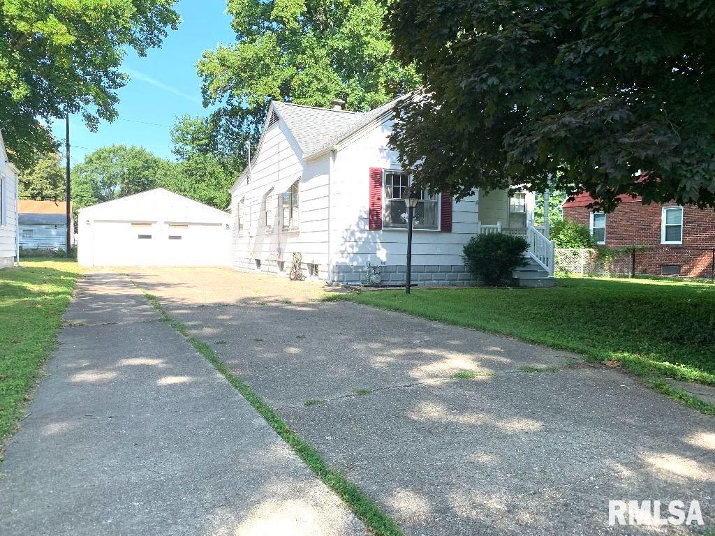 3225 South Palmer Street Springfield, IL 62703 - Photo 1 of 32