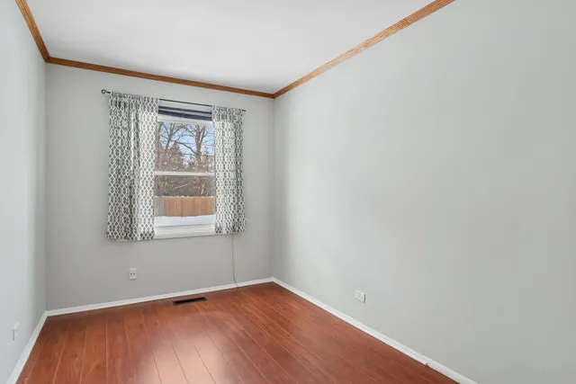 $425,000 | 1902 North Washington Street, Wheaton, IL 60187