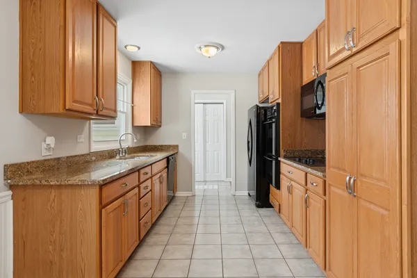 $425,000 | 1902 North Washington Street, Wheaton, IL 60187