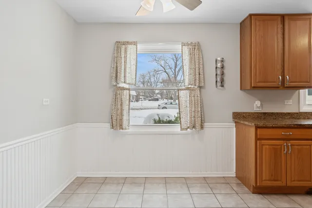 $425,000 | 1902 North Washington Street, Wheaton, IL 60187