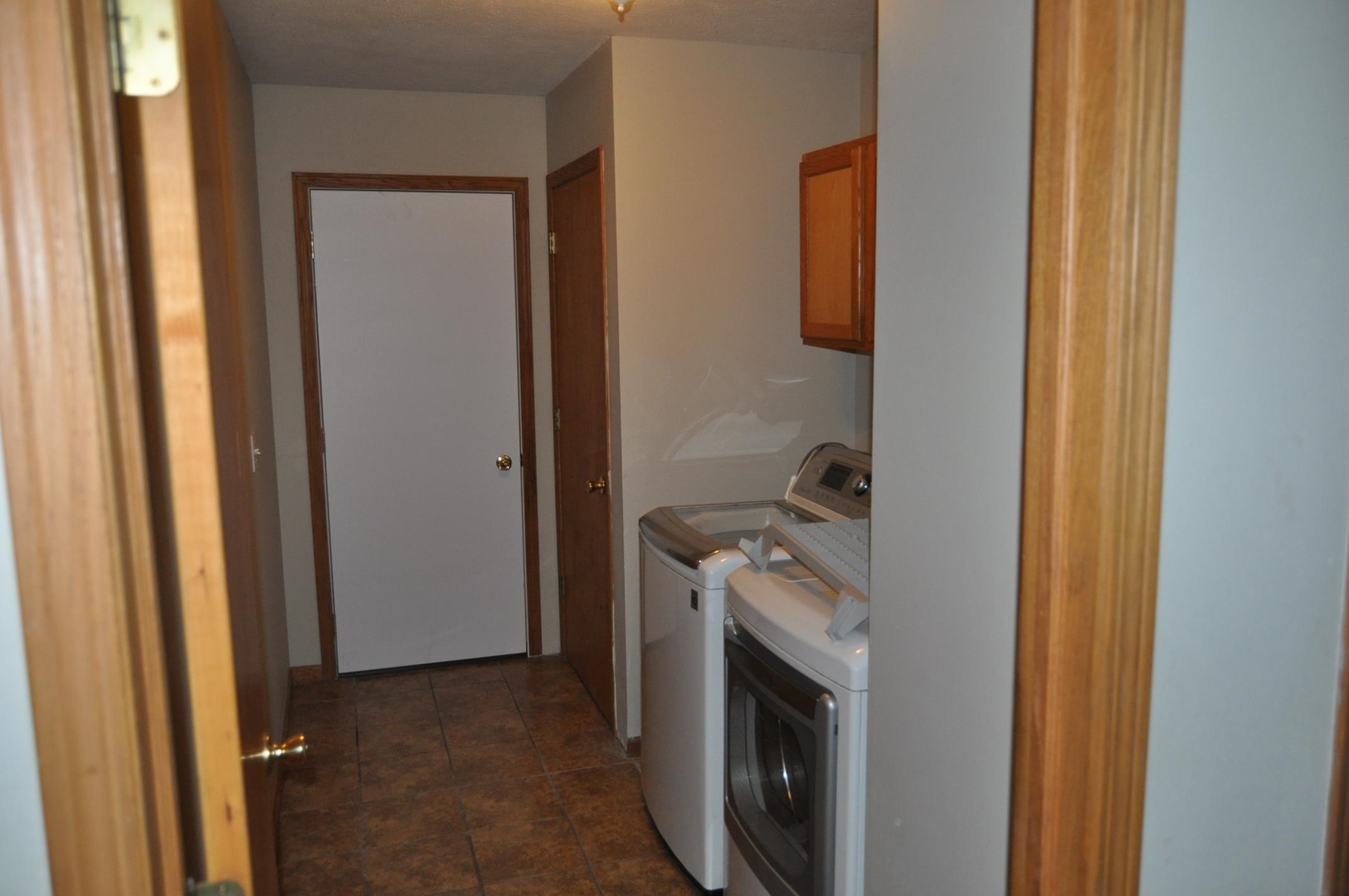 135 Fieldcrest Lane Cedarville, IL 61013 - Photo 14 of 45 a utility room with dryer and washer