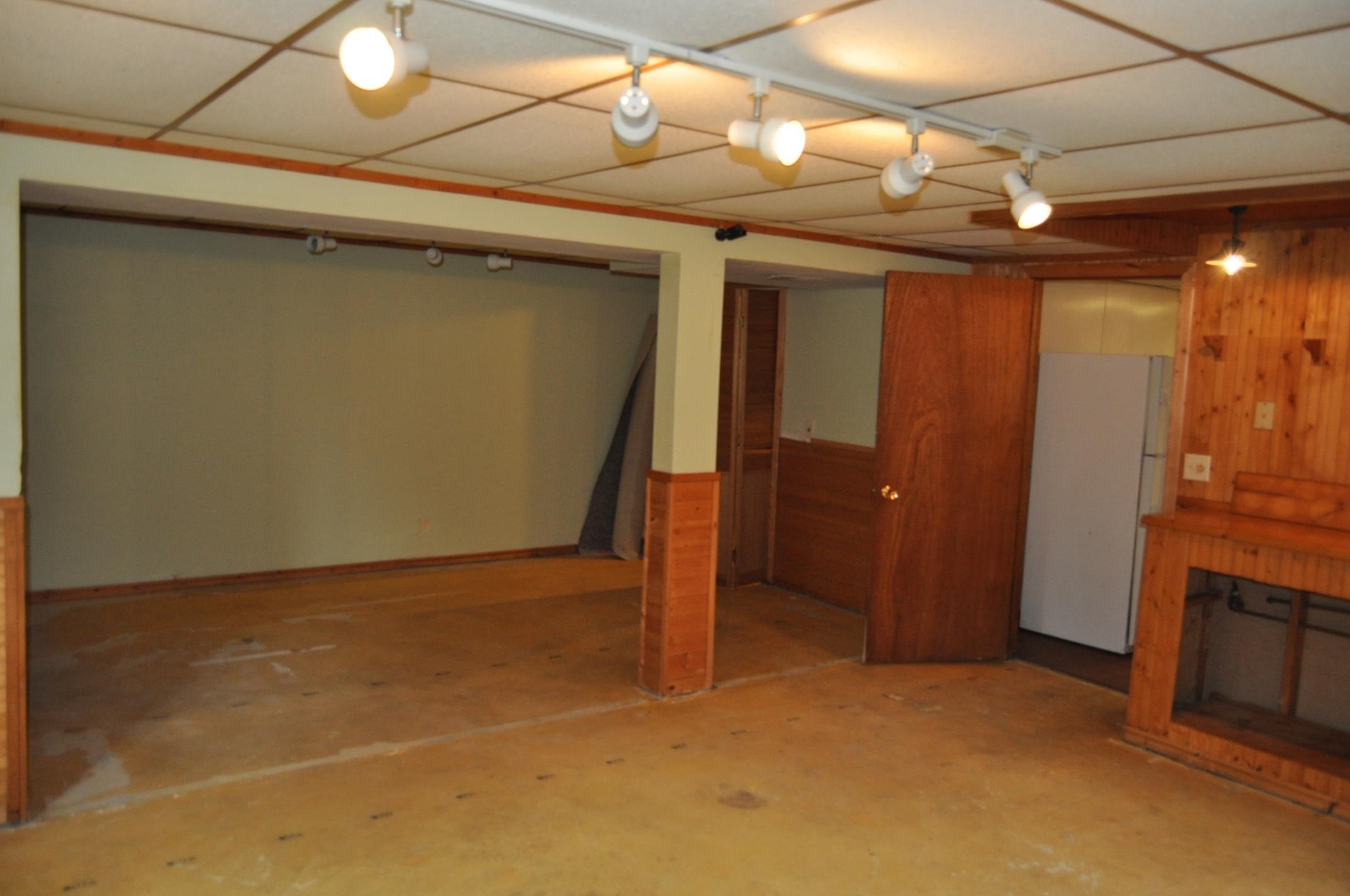 135 Fieldcrest Lane Cedarville, IL 61013 - Photo 26 of 45 a view of entryway