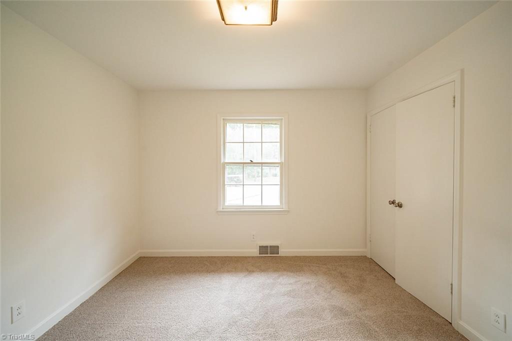 2558 Weymoth Road Winston-Salem, NC 27103 - Photo 15 of 18 Gallery Image 15