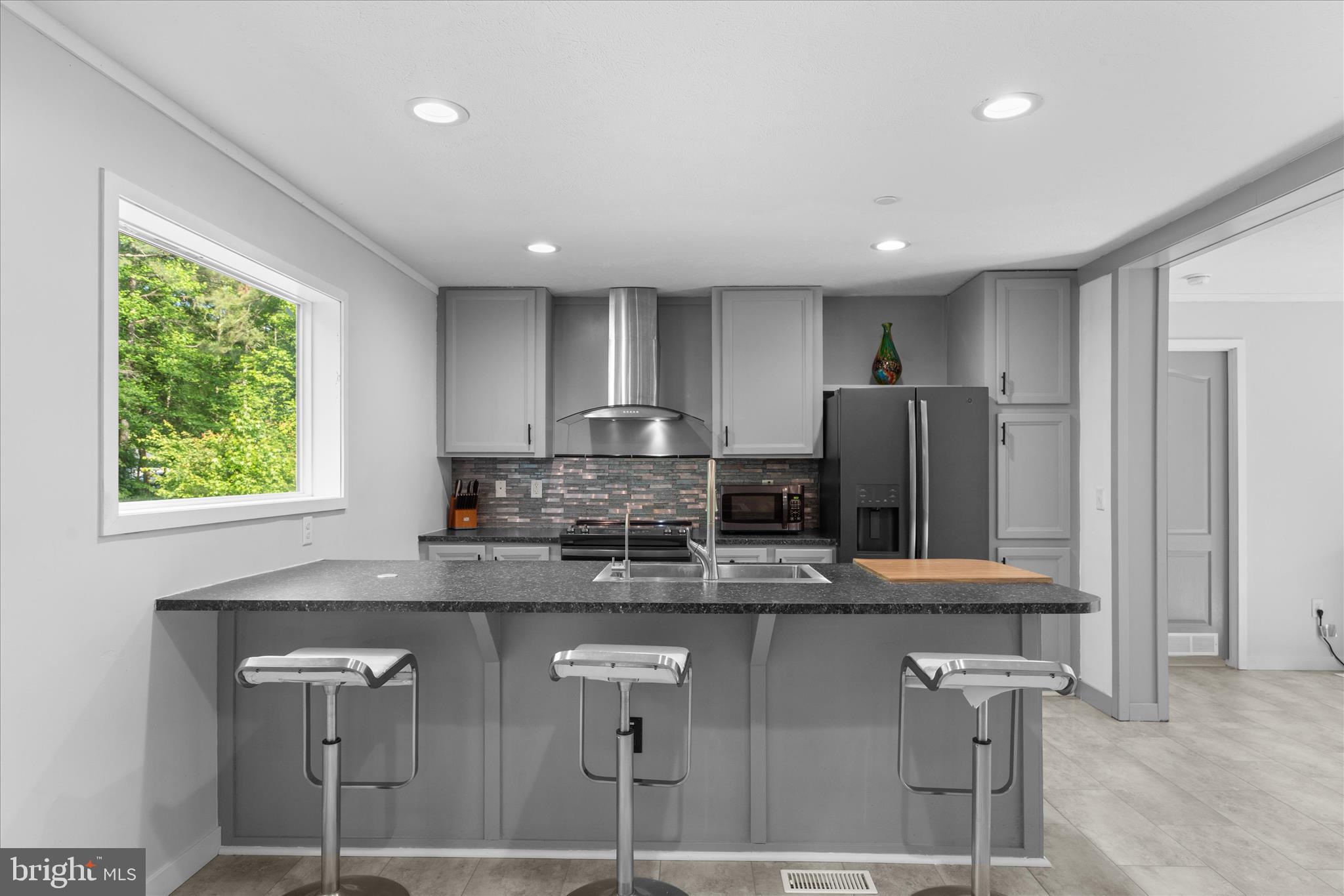 9249 Croppers Island Road Newark, MD 21841 - Photo 14 of 48 BEAUTIFUL BACKSPLASH