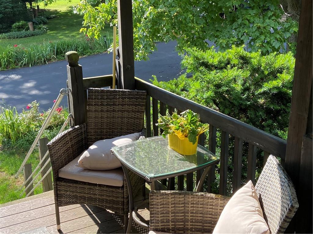 1575 Dutch Ridge Road Beaver, PA 15009 - Photo 37 of 50 Porch, Carriage House