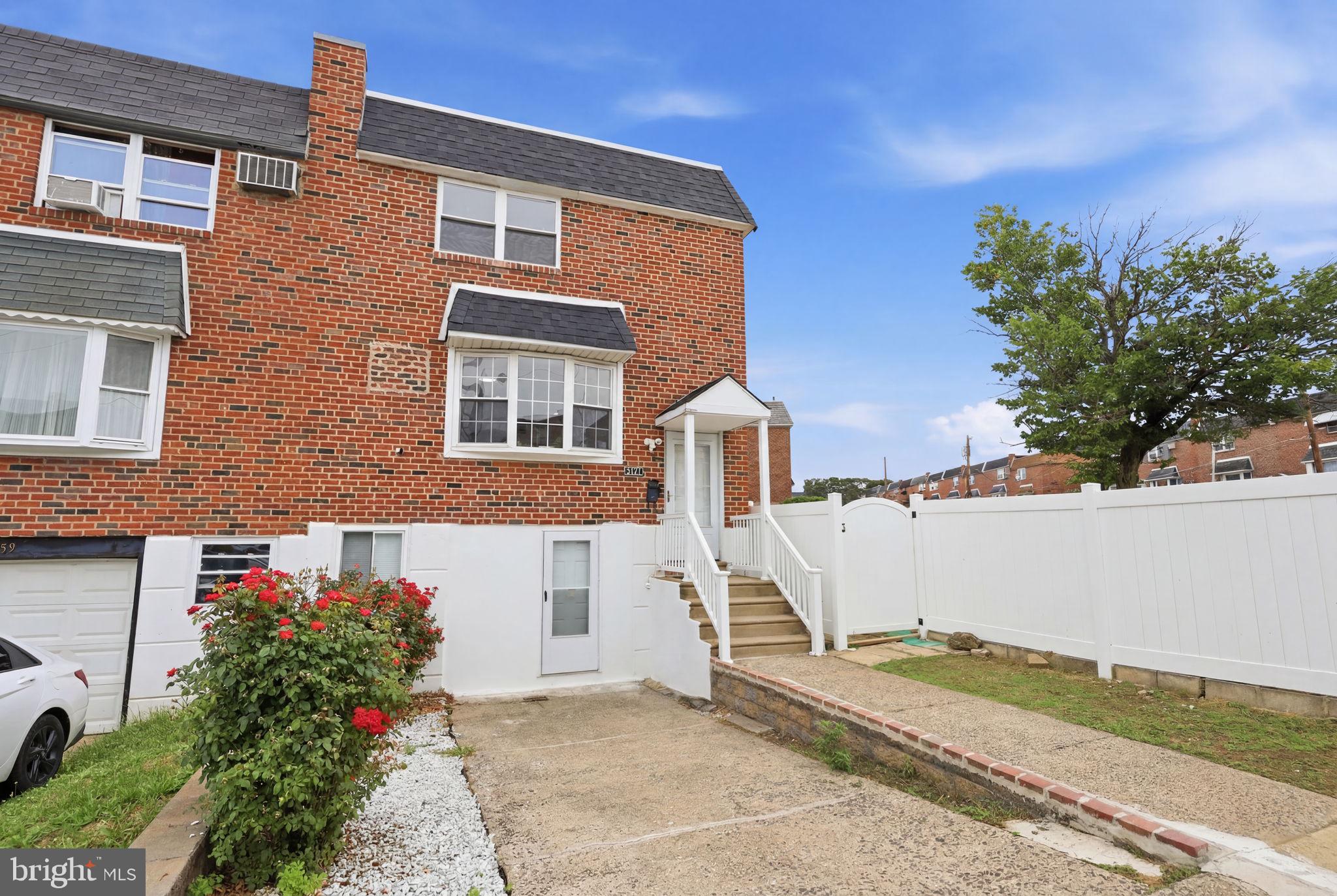 3811 Salina Road Philadelphia, PA 19154 - Photo 33 of 48 Charming brick home with inviting entry.