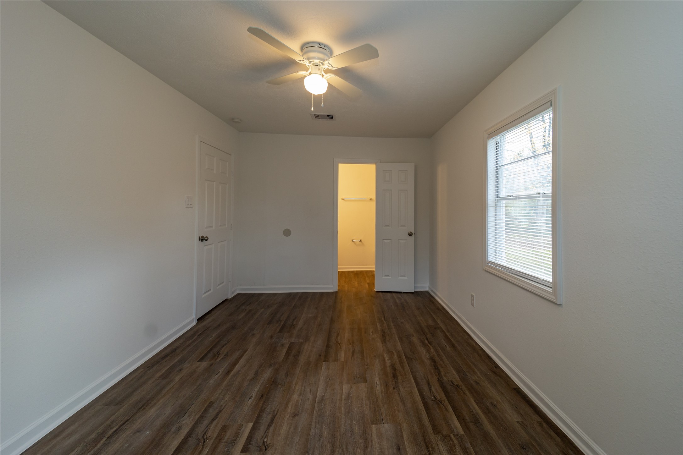 507 West Decatur Avenue Orange, TX 77630 - Photo 5 of 31
