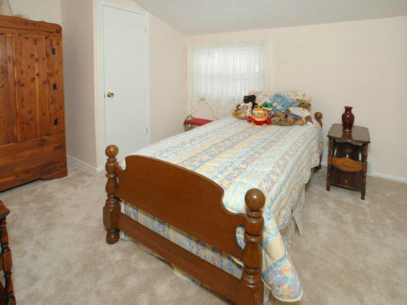 496 Rainier Drive Plum, PA 15239 - Photo 14 of 21 Bedroom.