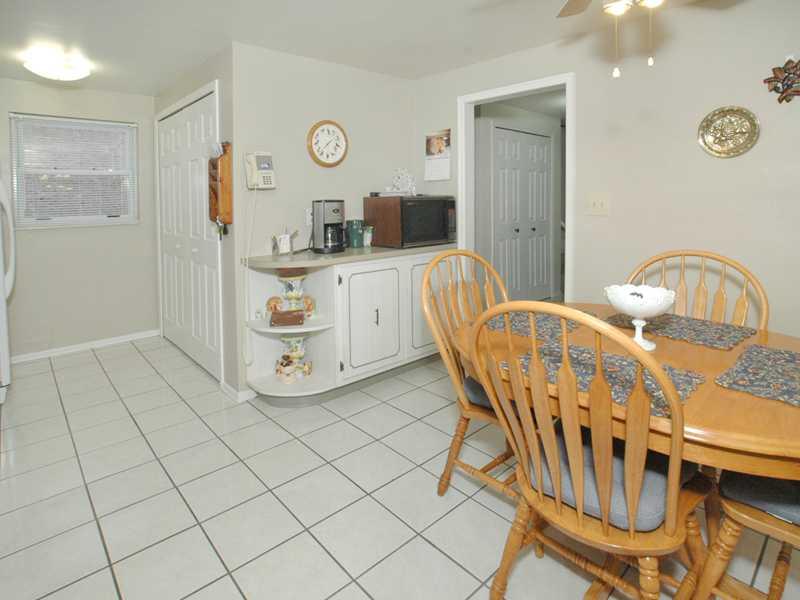 496 Rainier Drive Plum, PA 15239 - Photo 4 of 21 Kitchen.