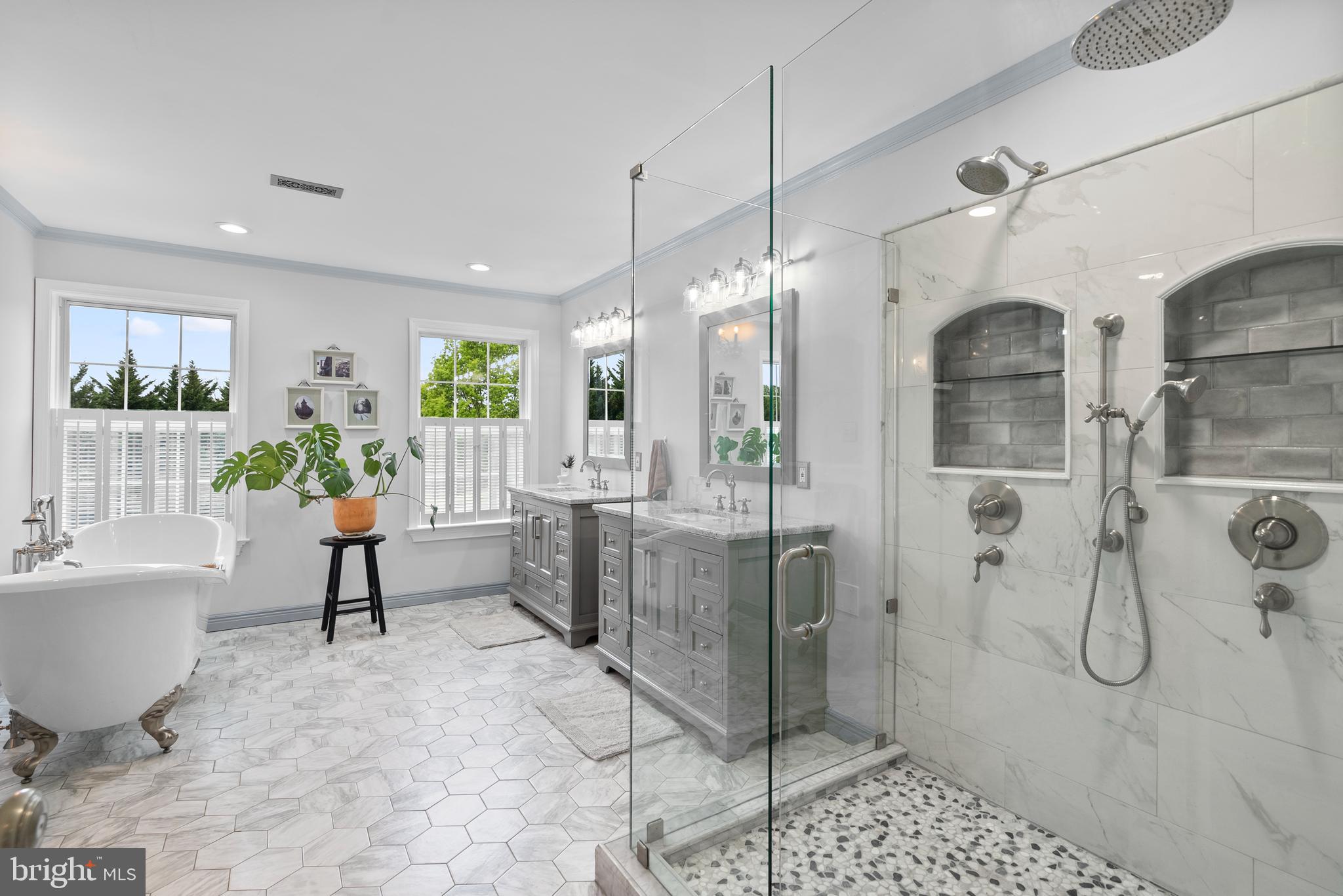 15425 Conrad Spring Road Boyds, MD 20841 - Photo 21 of 58 GORGEOUS Updated primary bath!