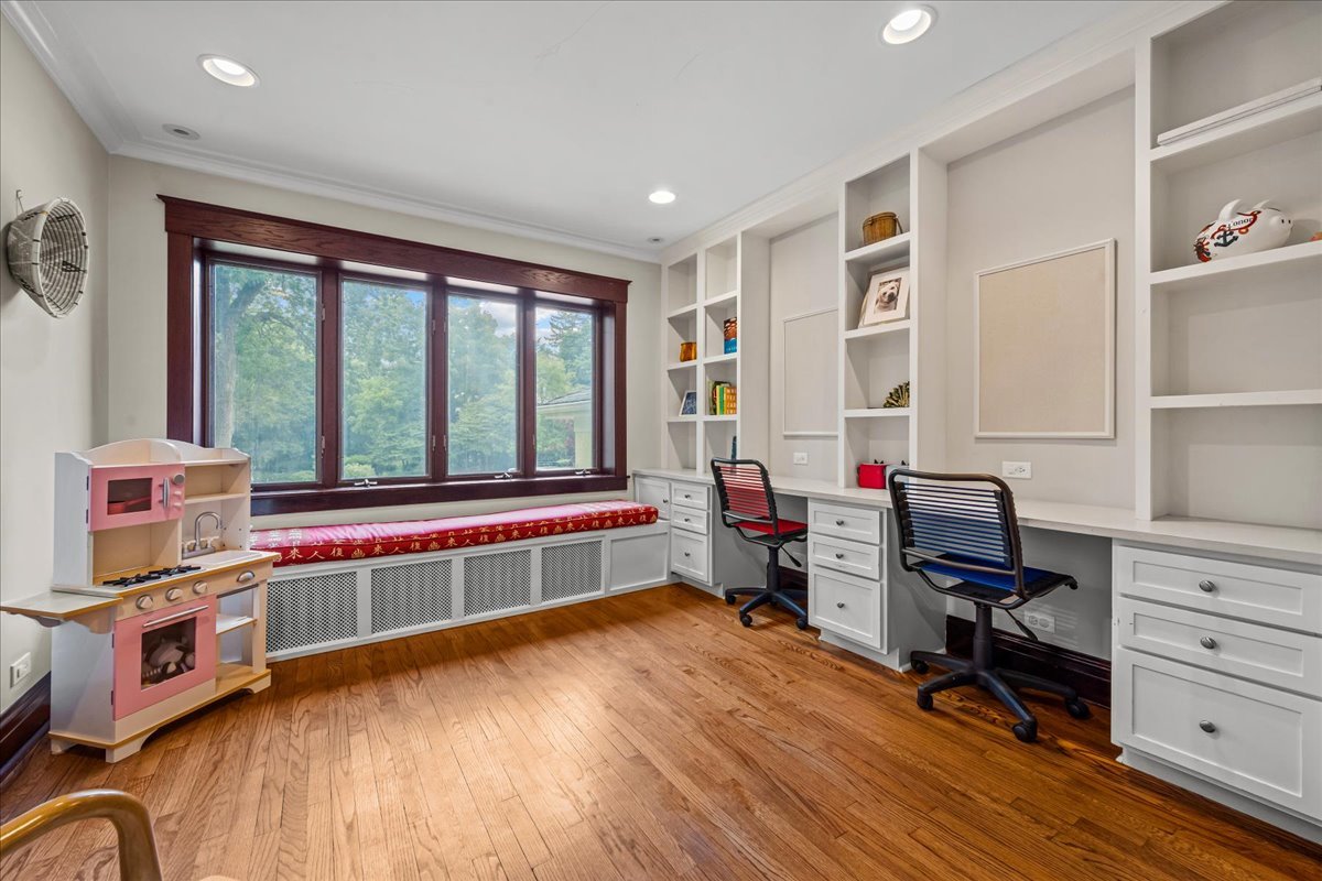 411 East Illinois Road Lake Forest, IL 60045 - Photo 10 of 37 Gallery Image 10