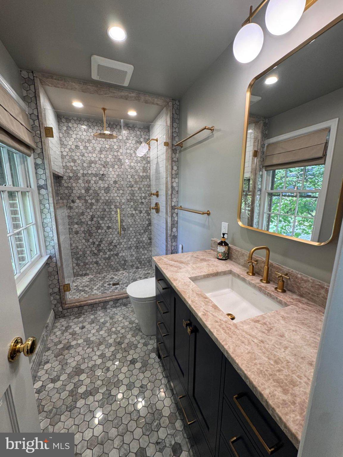 5628 Lamar Road Bethesda, MD 20816 - Photo 14 of 24 Bathrooom