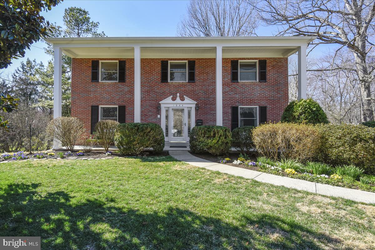 1944 Foxhall Road McLean, VA 22101 - Photo 1 of 39 Welcome Home!