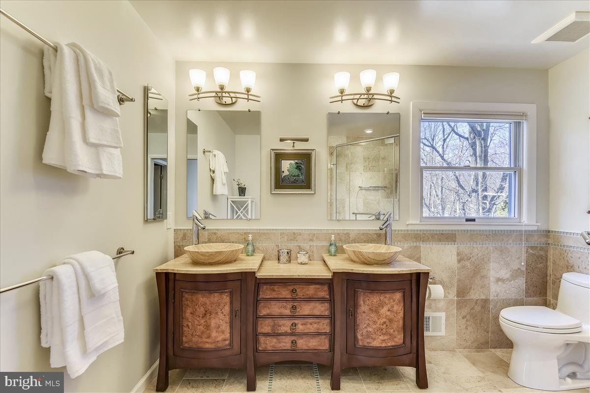 1944 Foxhall Road McLean, VA 22101 - Photo 16 of 39 Master bath