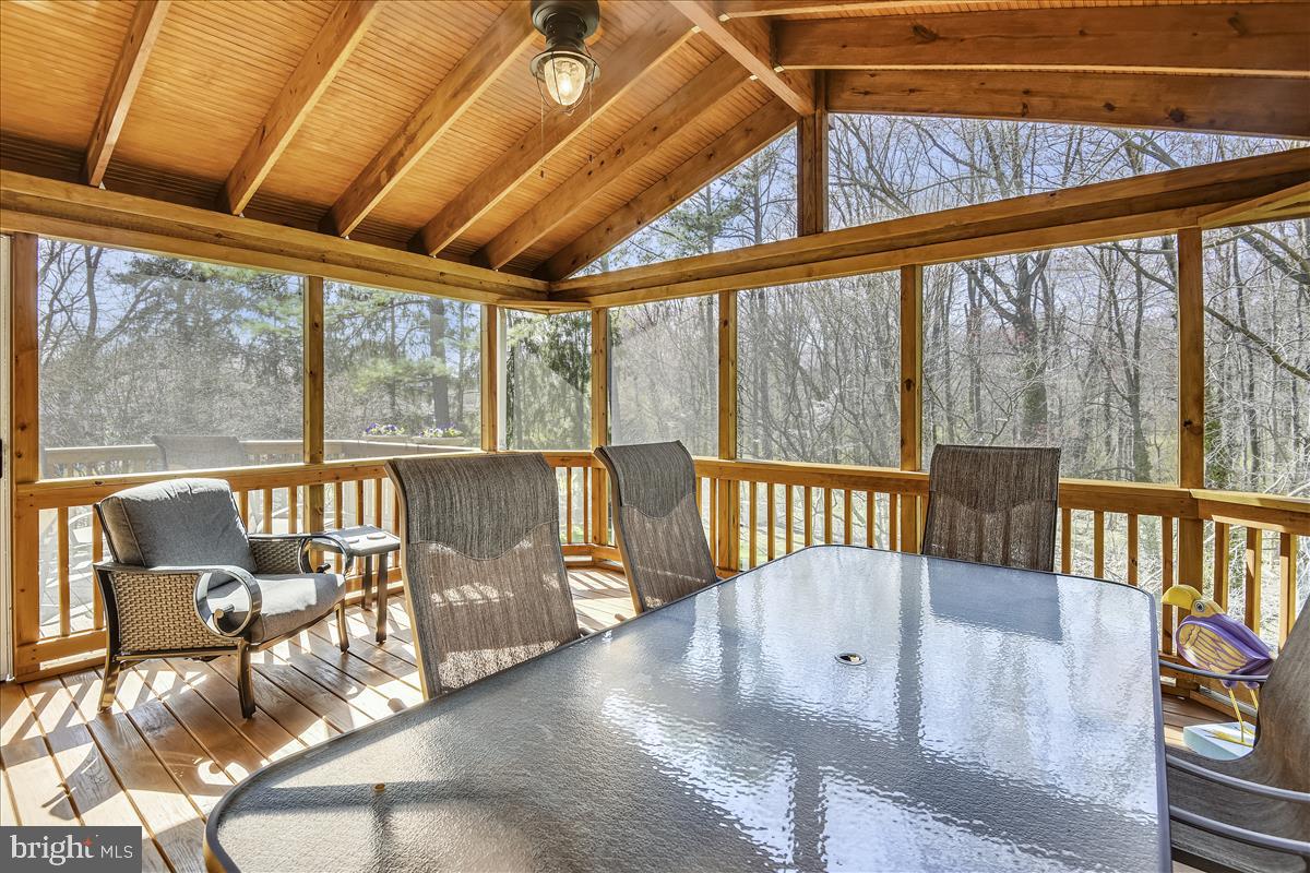 1944 Foxhall Road McLean, VA 22101 - Photo 32 of 39 Screened in porch