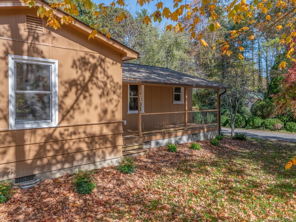 1031 Hebron Road Hendersonville, NC 28739 - Photo 22 of 24 Gallery Image 22