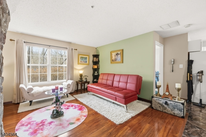 191 Prestwick Way Edison, NJ 08820 - Photo 4 of 20