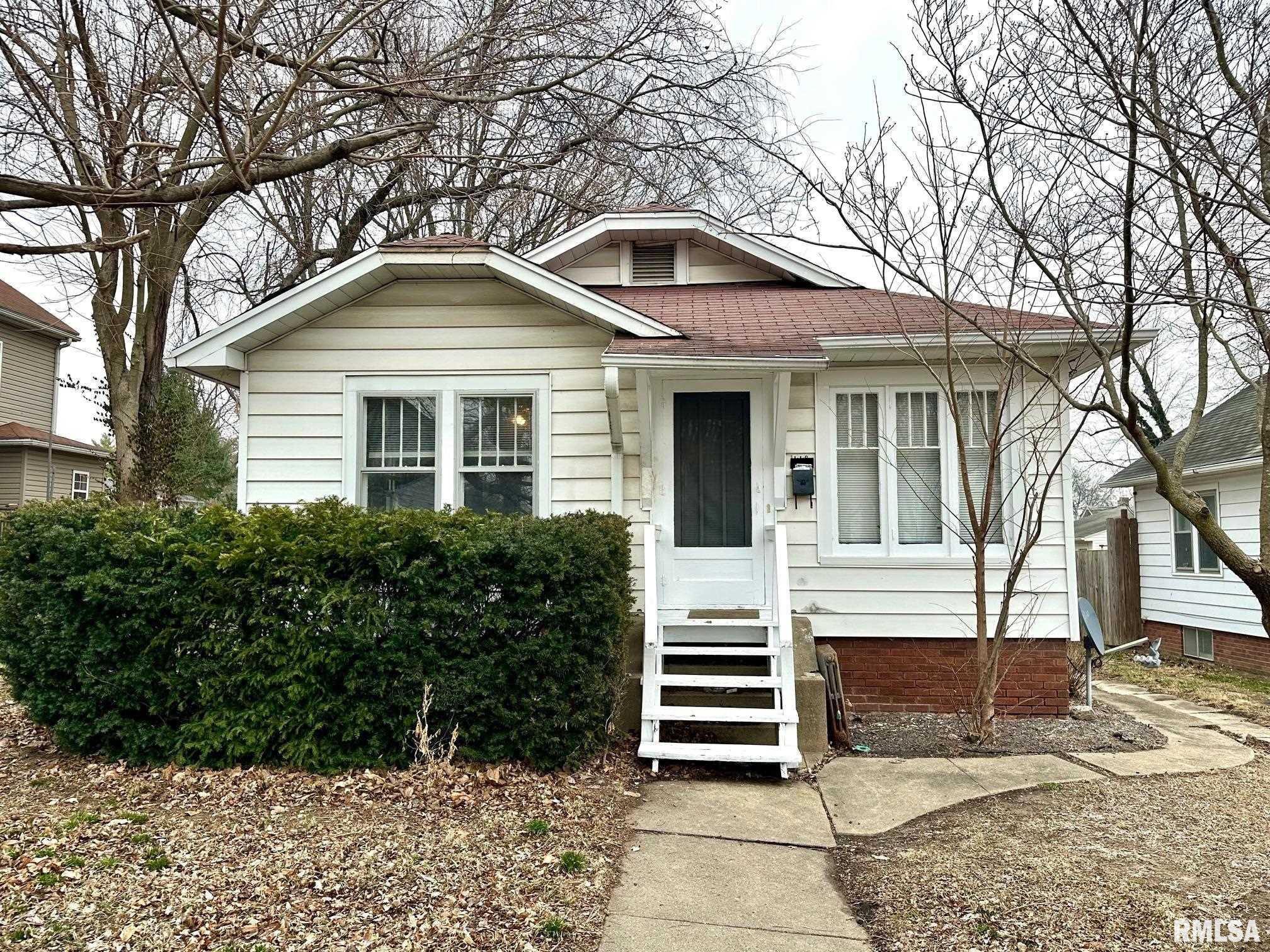118 Spaulding Place Jacksonville, IL 62650 - Photo 1 of 18